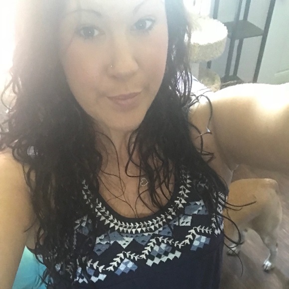 Meet your Posher, Jessica - Picture 1 of 1